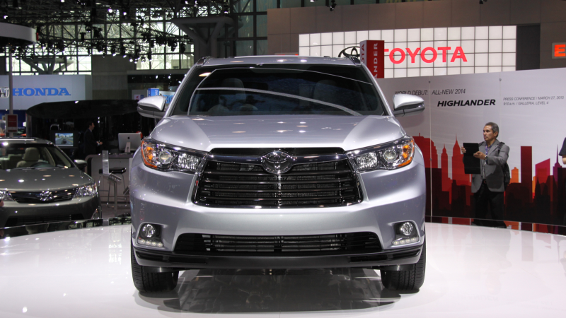 Illustration for article titled Toyota Has A Secret Way To Lure Small Children Into The 2014 Highlander